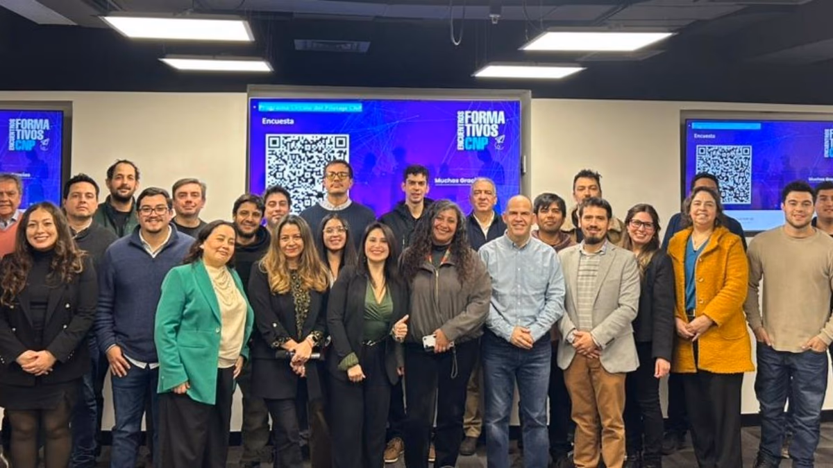 CNP y Centro de Innovación UC capacitaron a startups de la minería en estrategias de gestión documental: carpetas de arranque y acreditación minera